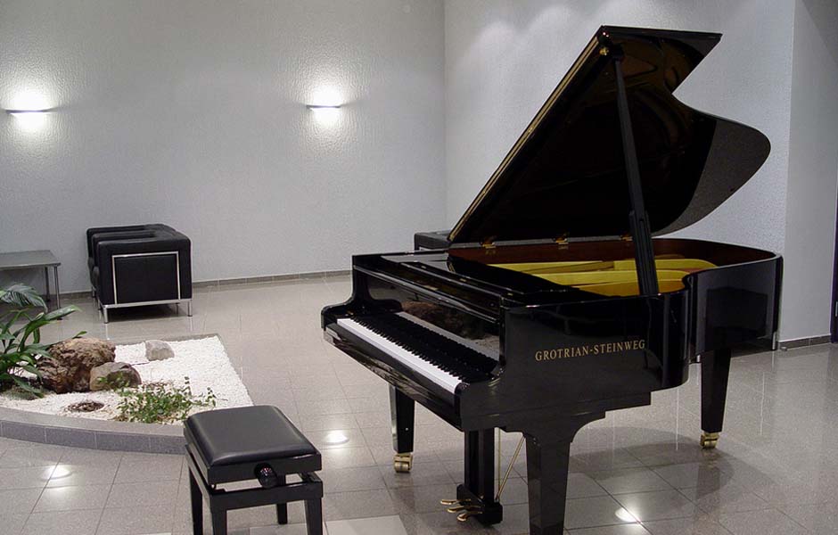 Piano Removalists Moving Grand Piano